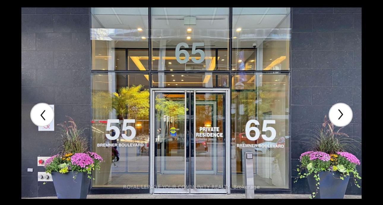 2-Bdrm And 1 Den 3 Bed Condo With 2 Bath - Walking Distance To Scotiabank Arena, Cn Tower, Union Station, Ripleys With Free Parking Toronto Exteriör bild